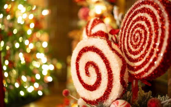 Faux-peppermint cand decorations in red and white swirls. 