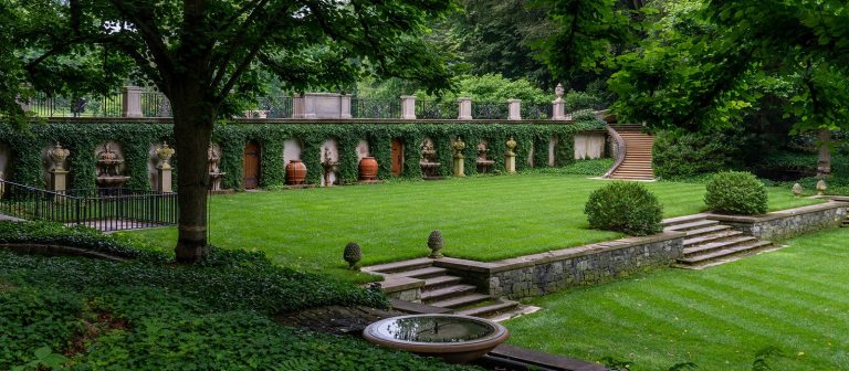 image of an Italian Water Garden