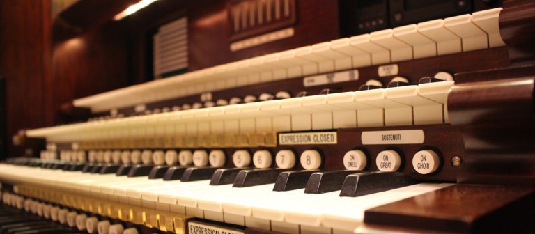 Keys on the Longwood Organ