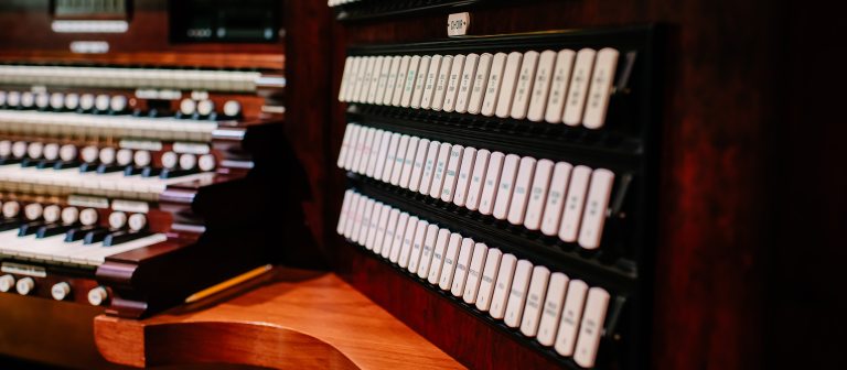 keys and stops on an organ console