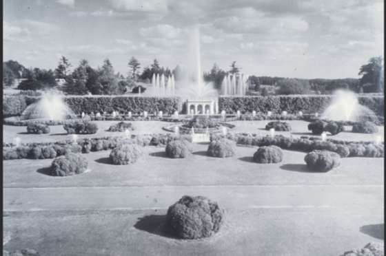A black and white image of the Main Fountain Garden at Longwood Gardens taken in 1939.